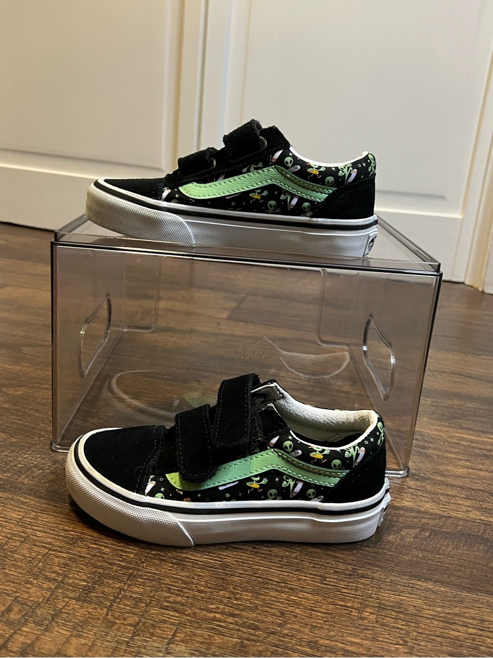 Vans Kids Black & Lime Green Old Skool  Low-Top Skate Shoes Size 11.5